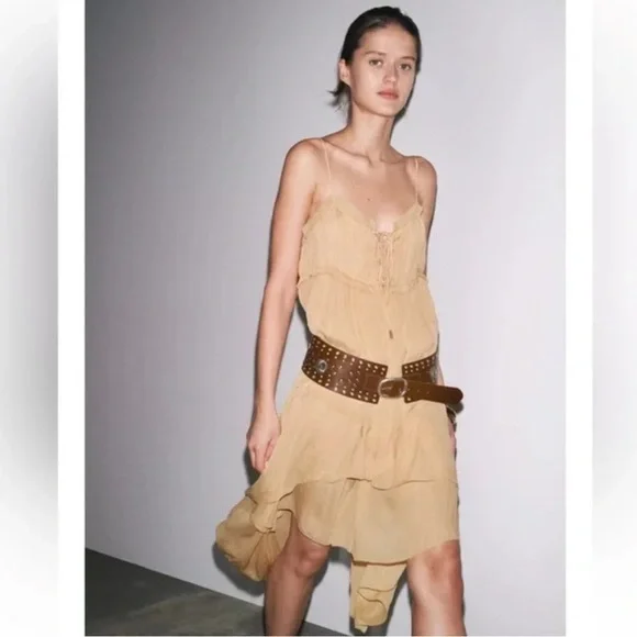 ZARA LEATHER BELT WITH FLORAL DETAIL - STUDDED WIDE BELT - Picture 6 of 7